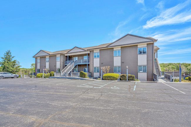 Front of building | Image 4