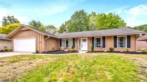 4950 Meadow Moss Ln, North Ridgeville, OH, 44039-2317 | Card Image