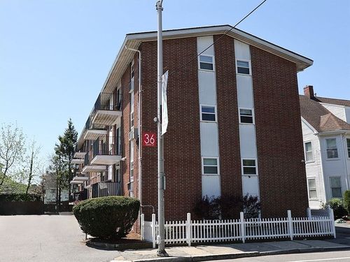 apt-5-36 Essex St, Saugus, MA, 01906-4350 | Card Image