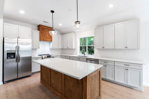 54 Legend Mill Ct, The Woodlands, TX, 77382-1360 | Card Image