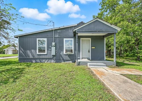 320 T A Carroll Ave, Corsicana, TX, 75110-8042 | Card Image