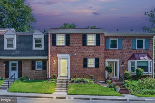 4533 Casablanca Ct, ANNANDALE, VA, 22003-5726 | Card Image