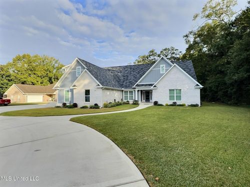 3529 Government St, Ocean Springs, MS, 39564-9708 | Card Image