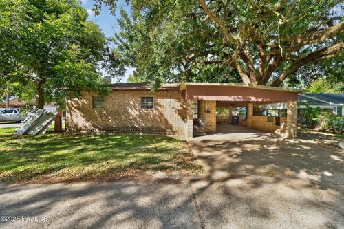 521 Sylvia St, New Iberia, LA, 70560-5957 | Card Image