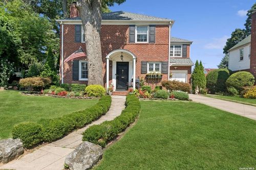 2 Lake Drive, Valley Stream, NY, 11580 | Card Image