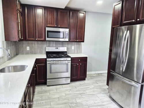 1-124 Willow St, Wilkes Barre, PA, 18702-1511 | Card Image