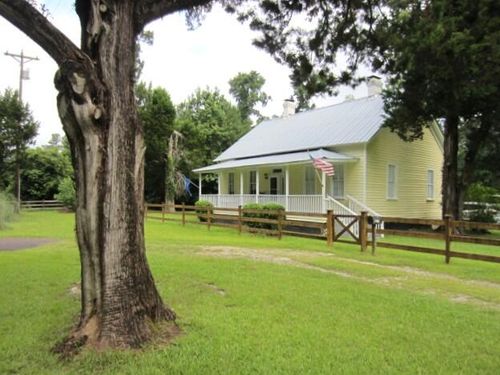1730 French Santee Rd, Jamestown, SC, 29453-3135 | Card Image