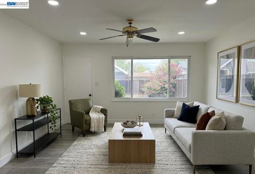 3425 Decoto Rd, Fremont, CA, 94555-3161 | Card Image