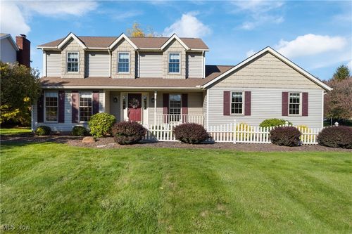 2441 W Bent Oak Cir, North Canton, OH, 44720-4689 | Card Image