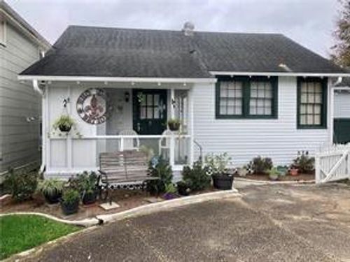 130 1/2 Metairie Lawn Dr, Metairie, LA, 70001-5449 | Card Image