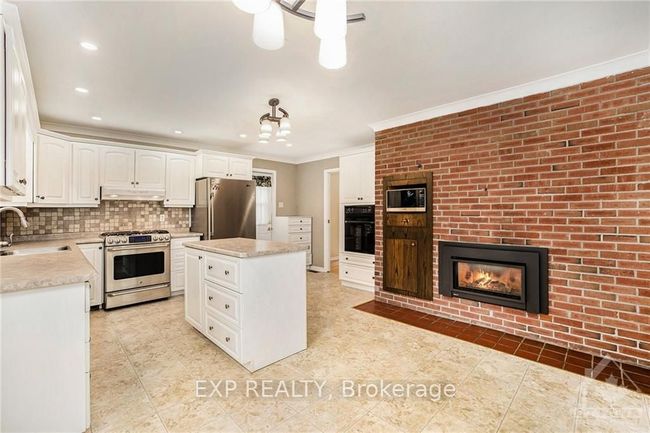 1986 Richardson Side Rd, Home with 0 bedrooms, 0 bathrooms and 10 parking in Carp ON | Image 12