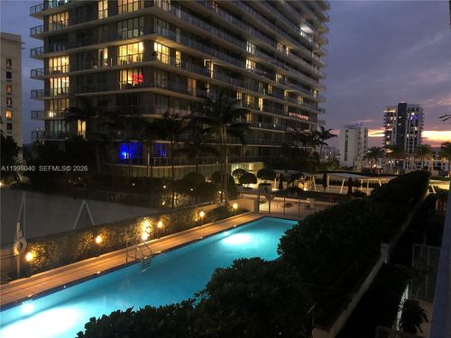 1019-n-1111 Sw 1st Ave, Miami, FL, 33130-5401 | Card Image