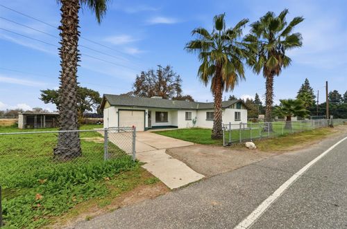 4529 E Briggsmore Ave, Modesto, CA, 95355-9729 | Card Image