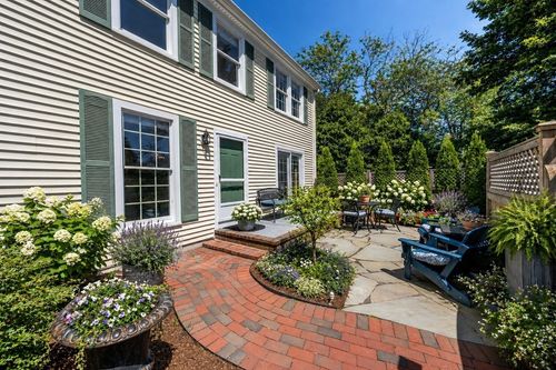 11-4 Center Pl, Orleans, MA, 02653-3351 | Card Image