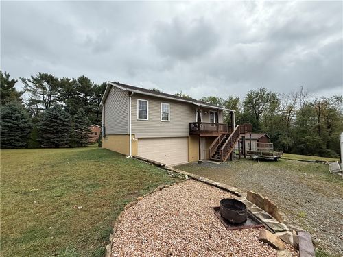 6 Worthy Ln, Jeannette, PA, 15644-9623 | Card Image