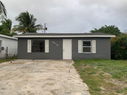 1219 Highland Rd, Lantana, FL, 33462-6115 | Card Image
