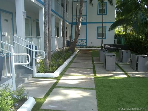 apt-106-245 Ne 33rd St, Miami, FL, 33137-3896 | Card Image