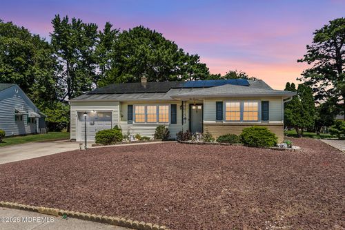 113 Edgewater Ct, Toms River, NJ, 08757-5651 | Card Image