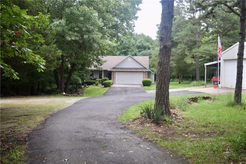 8234 Summer Shade Rd, Rogers, AR, 72756-7772 | Card Image