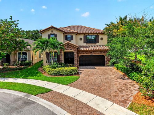 9062 Gulf Cove Dr, Wellington, FL, 33467-1101 | Card Image