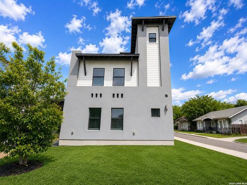 unit-102-918 S Olive St, San Antonio, TX, 78210-1983 | Card Image