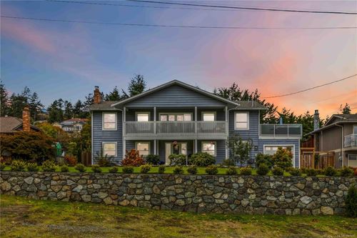 3372 Pattison Way, Victoria, BC, V9C3K1 | Card Image