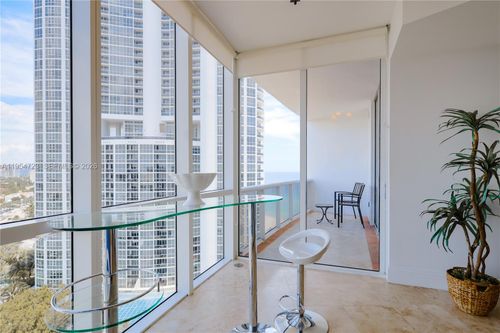 apt-1703-18101 Collins Ave, Sunny Isles Beach, FL, 33160-3383 | Card Image