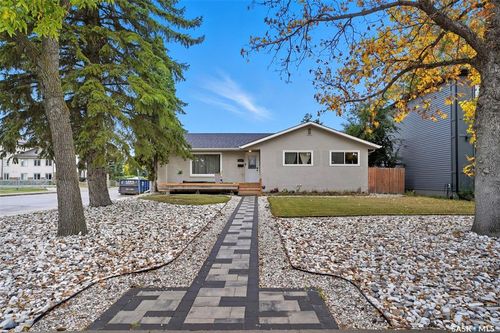 2340 Haultain Ave, Saskatoon, SK, S7J1R1 | Card Image