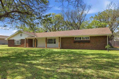 1601 N Little Avenue, Cushing, OK, 74023-2042 | Card Image