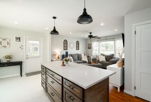 2740 Clover St, Charleston, SC, 29414-6444 | Card Image