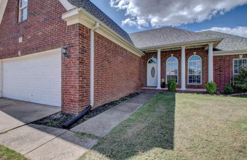 18 Emma Dr, Cabot, AR, 72023-7858 | Card Image