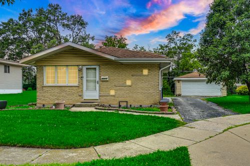16410 Laura Ln, Oak Forest, IL, 60452-4327 | Card Image