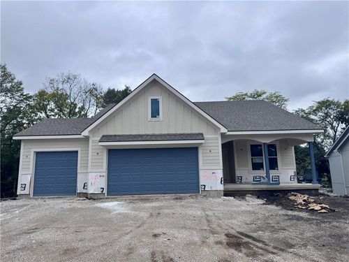 8646 Eagle Creek Drive, De Soto, KS, 66018 | Card Image