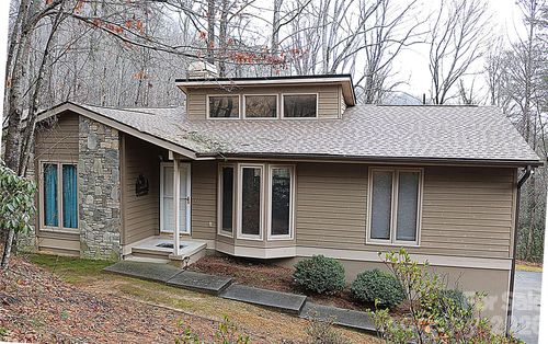 100 Ridgeview Dr, Hendersonville, NC, 28792-9256 | Card Image