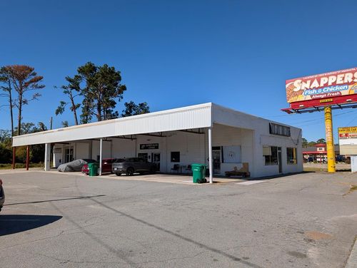 1306 N Ashley St, Valdosta, GA, 31601-4018 | Card Image