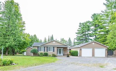 259 3 Mile Bay Rd, House other with 2 bedrooms, 2 bathrooms and 8 parking in White Lake ON | Image 1