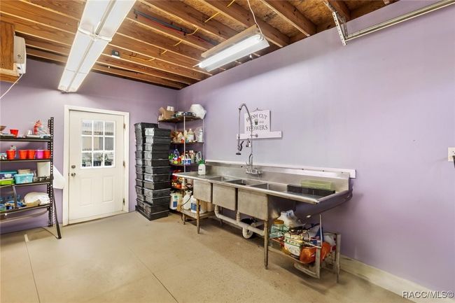 labratory in the shop | Image 31