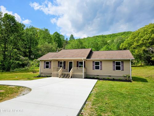 625 Old Hen Valley Rd, Oliver Springs, TN, 37840-2926 | Card Image