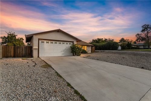 12851 Desert Creek Cir, Victorville, CA, 92395-9134 | Card Image