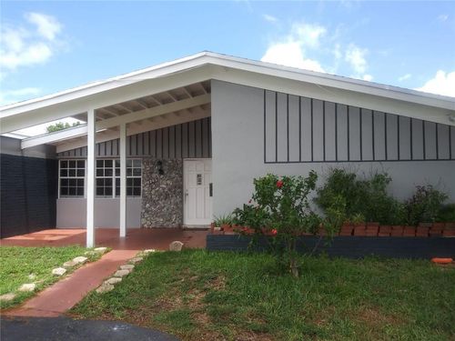 6765 Rose Dr, Miramar, FL, 33023-4852 | Card Image