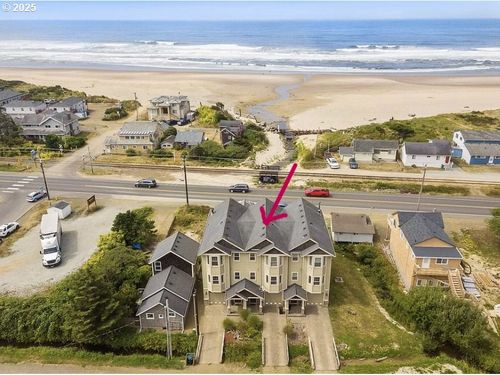 547 Front St, Rockaway Beach, OR, 97136-9886 | Card Image