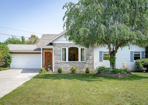 24 Old Feeding Hills Rd, Westfield, MA, 01085-4622 | Card Image