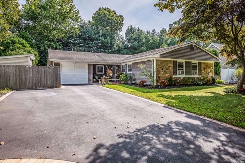 19 Twisting Drive, Lake Grove, NY, 11755 | Card Image