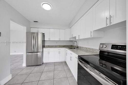 6-510 Se 12th Ct, Fort Lauderdale, FL, 33316-1946 | Card Image