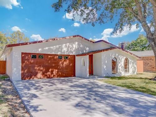 7311 La Mesa Dr, Houston, TX, 77083-4200 | Card Image