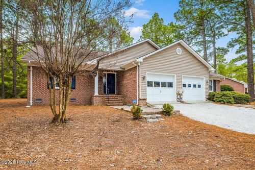 101 Laforet Ct, Aberdeen, NC, 28315-7048 | Card Image