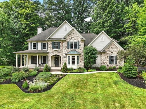 18336 Bent Tree Ln, Chagrin Falls, OH, 44023-4819 | Card Image