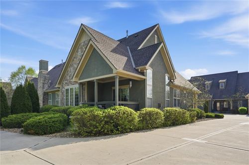 14801 Meadow Ln, Leawood, KS, 66224-4615 | Card Image