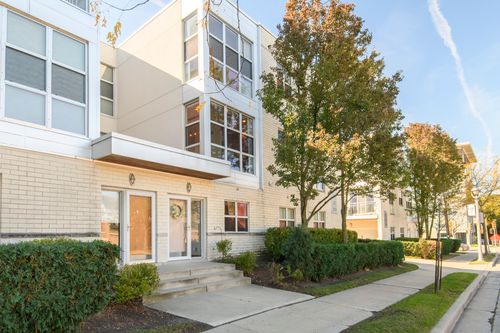 2114 N Commerce St, Milwaukee, WI, 53212-3426 | Card Image