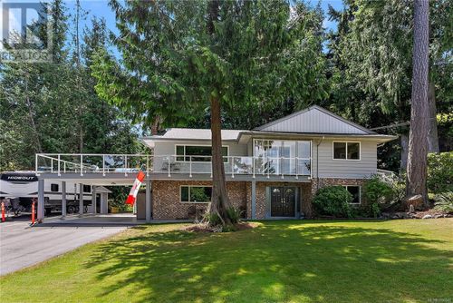 2040 Salem Terr, North Saanich, BC, V8L5J4 | Card Image